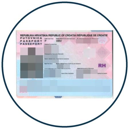 Hrvatska putovnica, stranica s osobnim podacima – primjer s pikseliziranim osobnim podacima